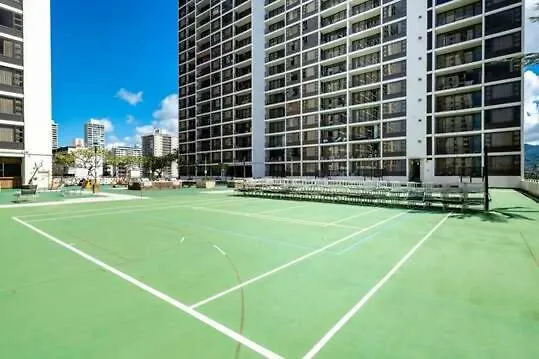 Bright Waikiki Condo With Ocean Views, King Bed, Full Kitchen & Free Parkkng Honolulu